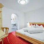 Hotel Walderhof Oetz