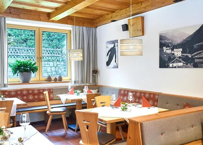 Gasthof Walderhof 2* اوتز